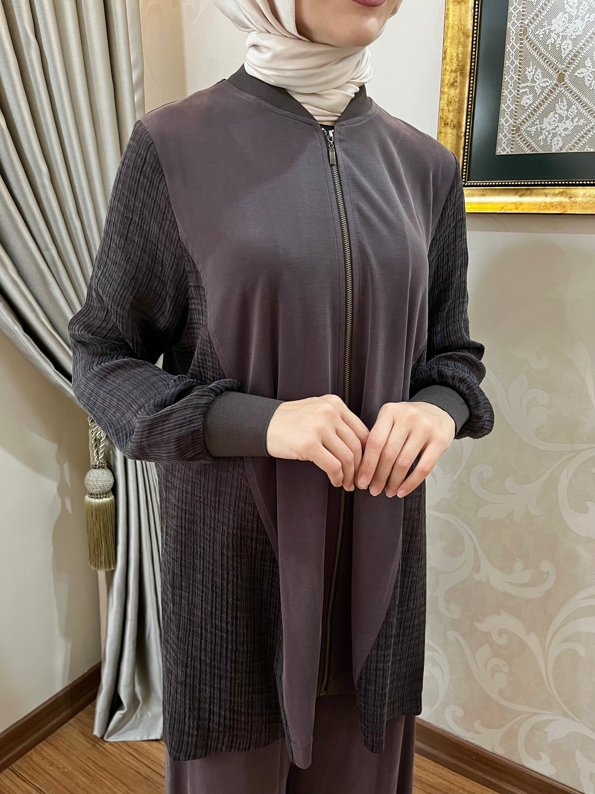 Nurcan Çetin Yanları Bürümcük Kumaş Kombinli Uzun Kap Pantolon Takım