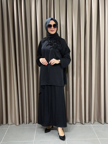 Nurcan Çetin Yakası Çiçek Boncuk İşlemeli Tunik Etek Takım