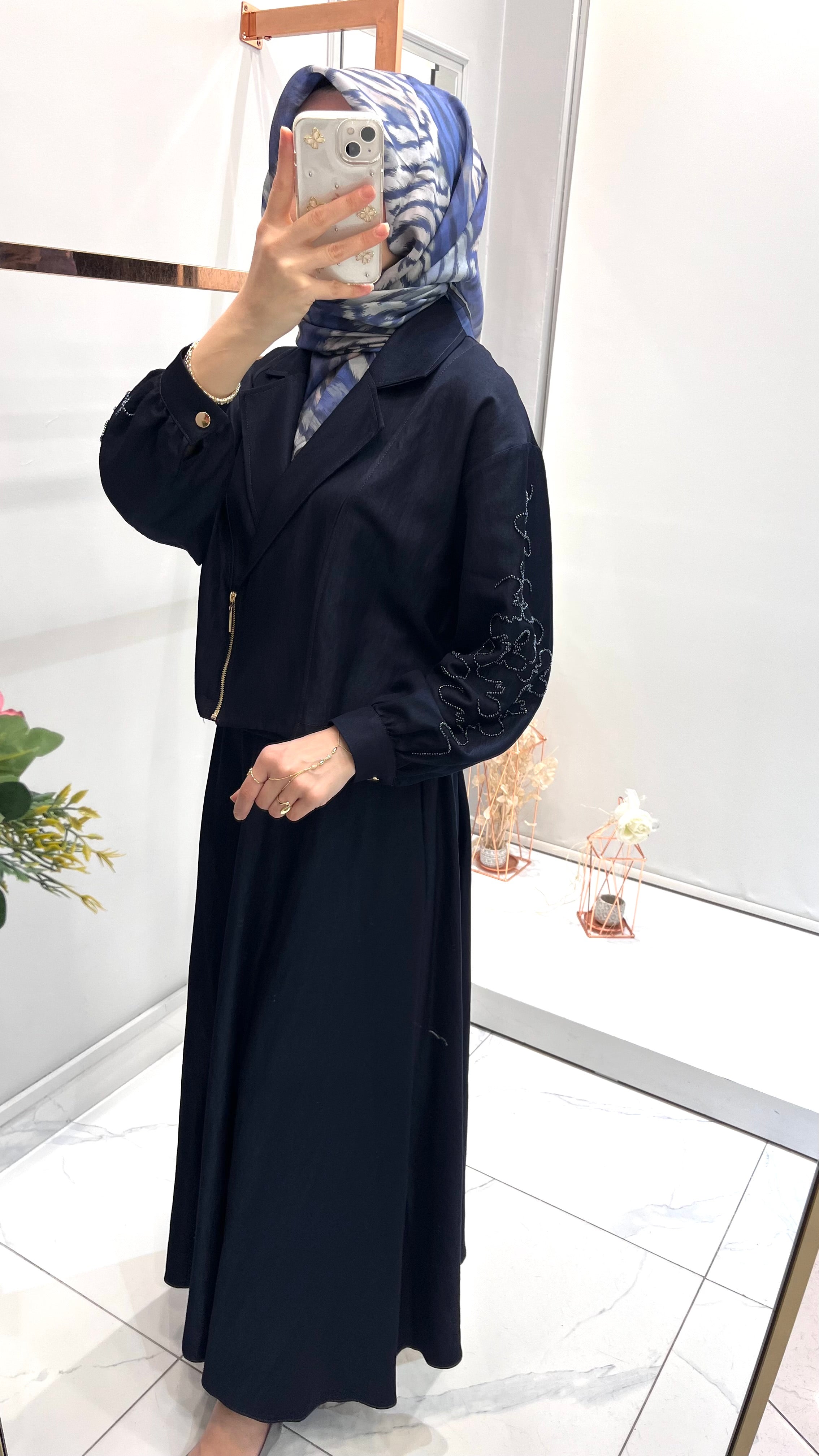 Kolu nakış detaylı Ceketli takım