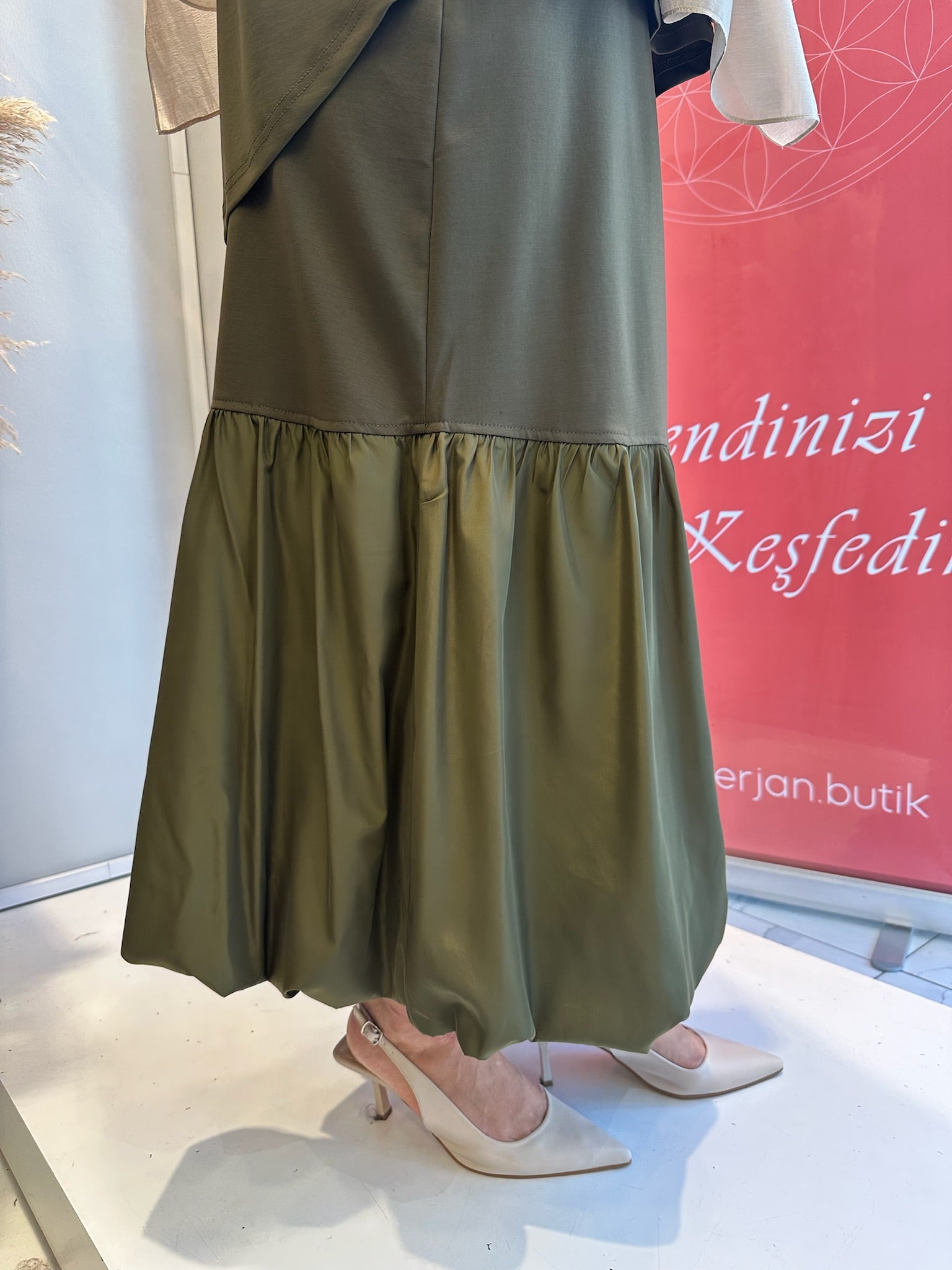 Nurcan Çetin Etekli Takım