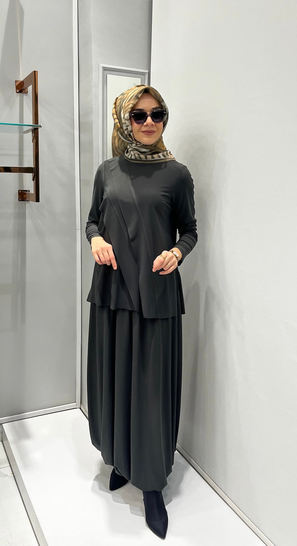 Nurcan Çetin Çapraz Kat Kat Desenli Tunik Etek Takım