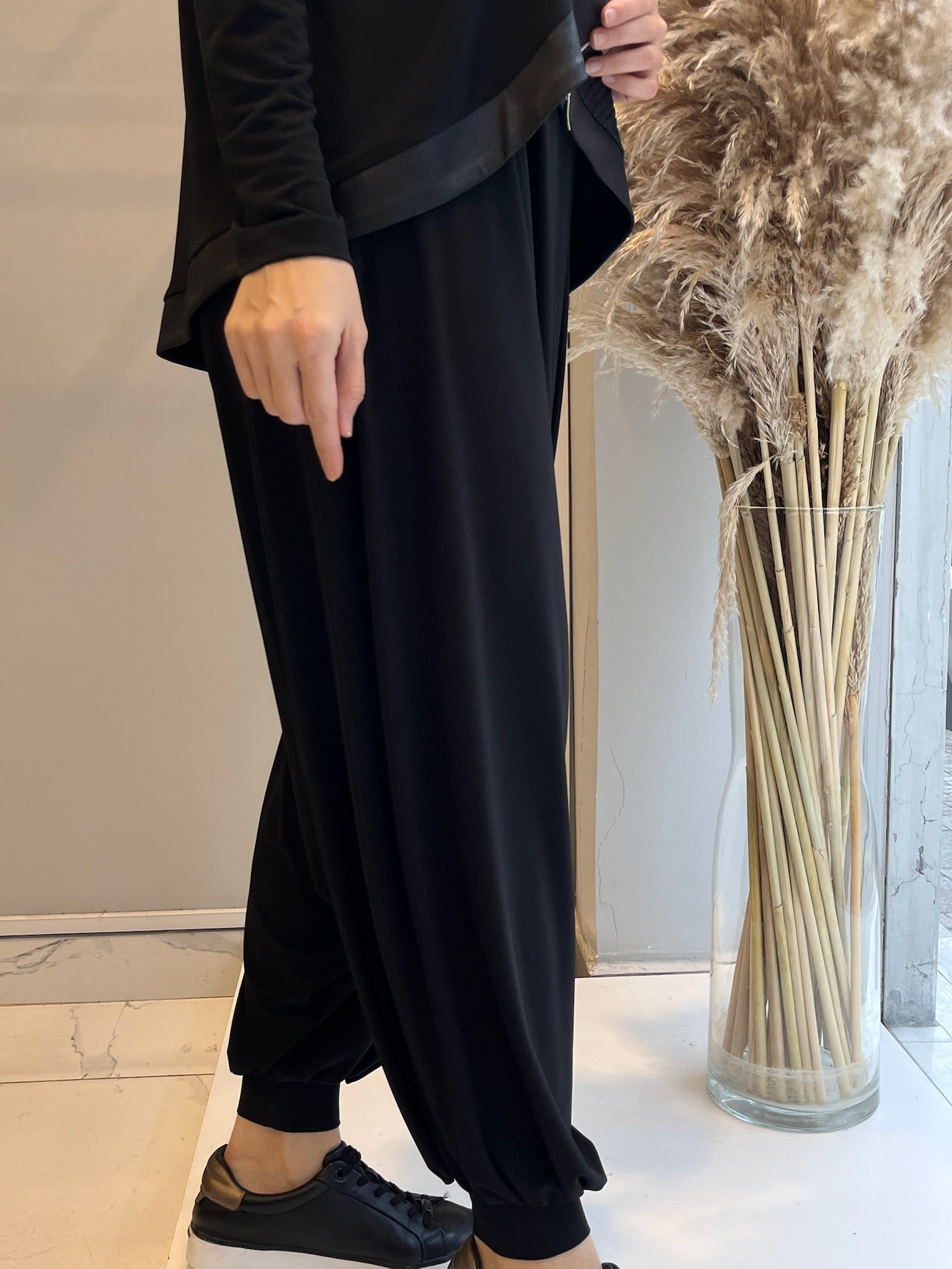 Nurcan Çetin Fermuar Detaylı Şalvarlı Takım