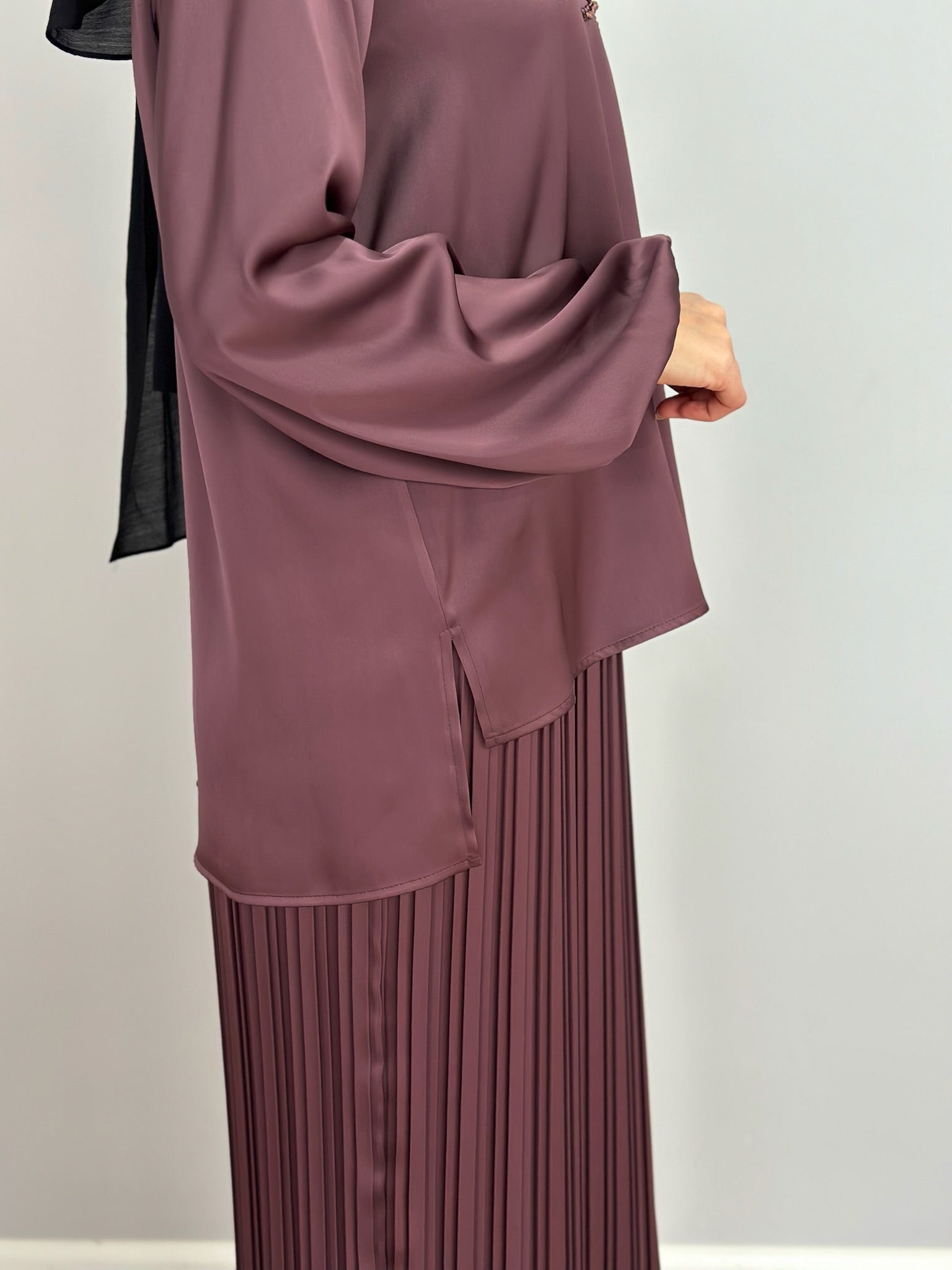 Nurcan Çetin Saten Dokulu Takım