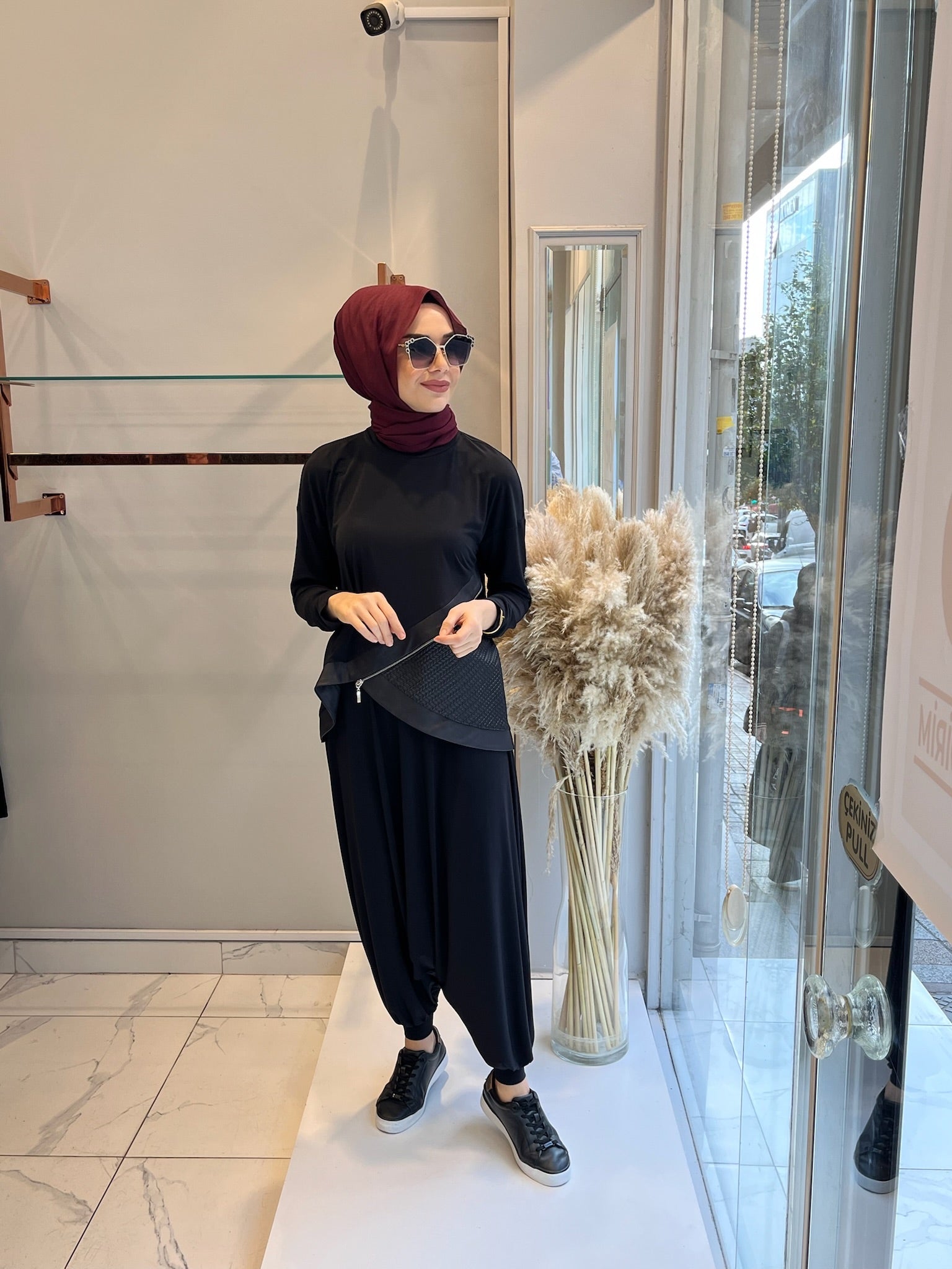 Nurcan Çetin Fermuar Detaylı Şalvarlı Takım