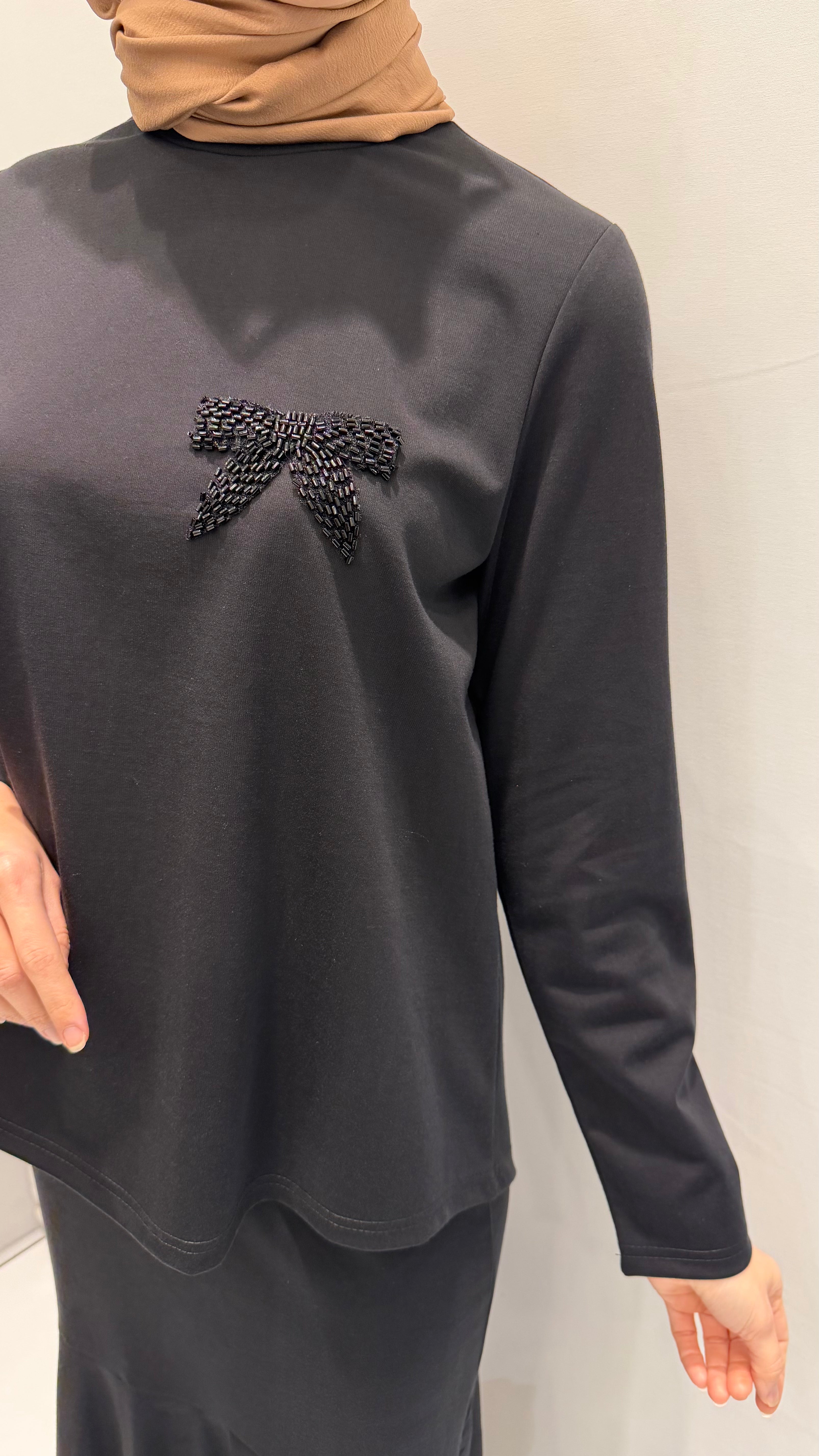 Nurcan Çetin Siyah Etekli Takım