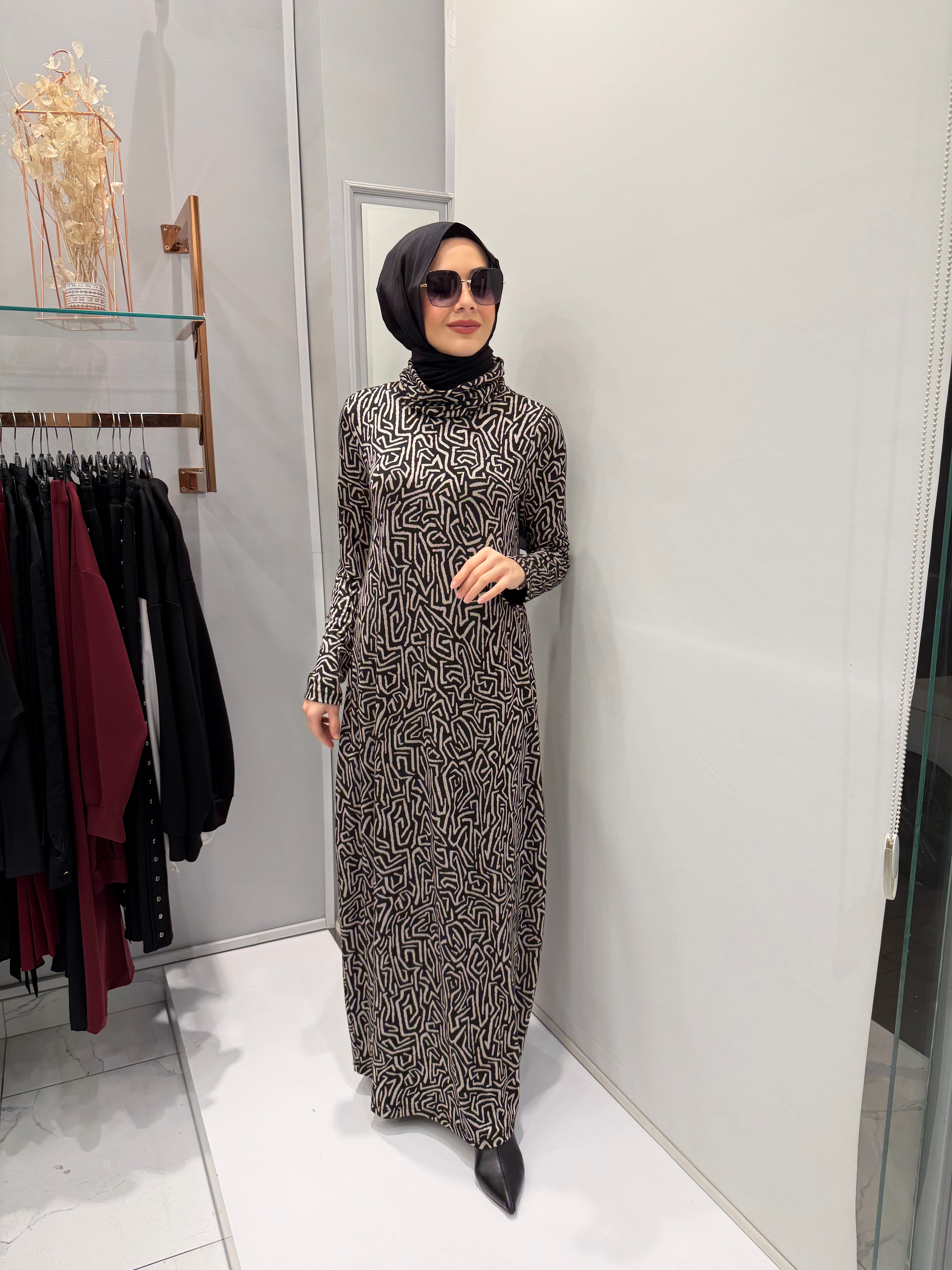 Nurcan Çetin Degaje Yaka Elbise