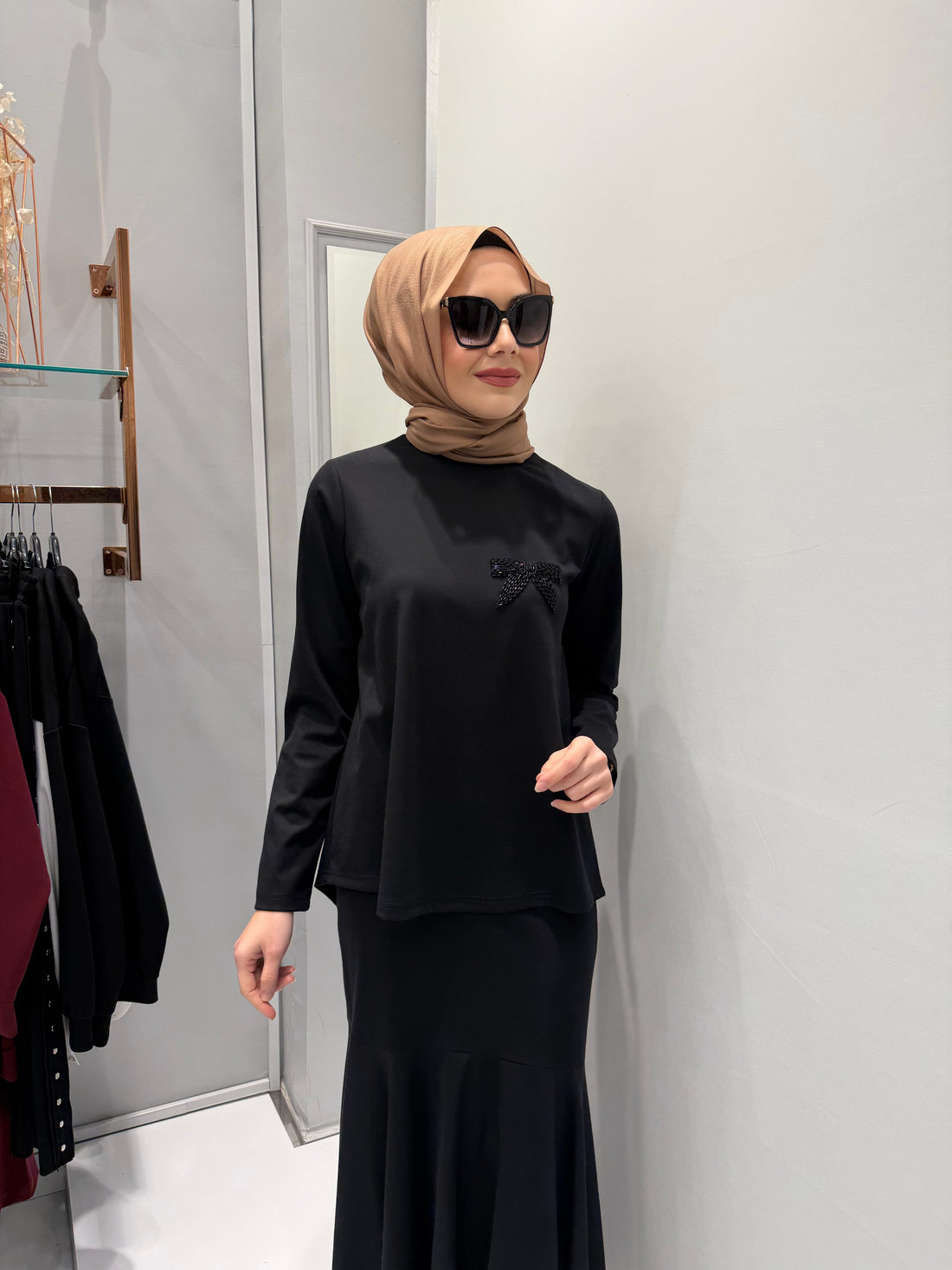 Nurcan Çetin Siyah Etekli Takım