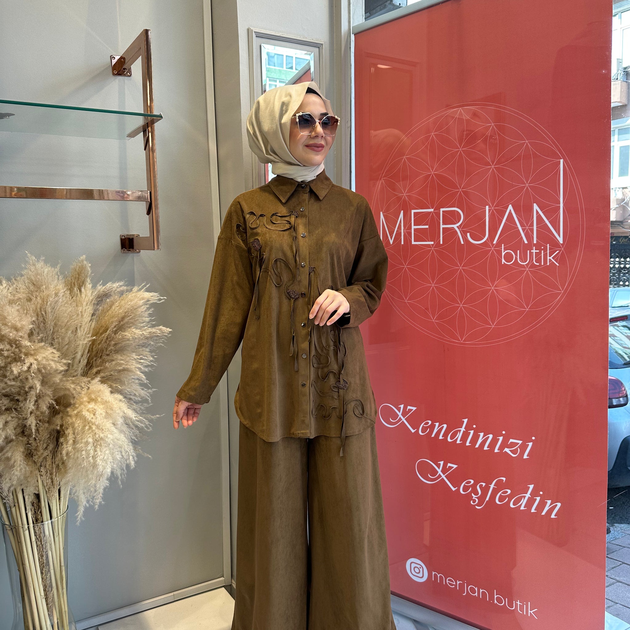 Lase Nakışlı Pantolon Takım