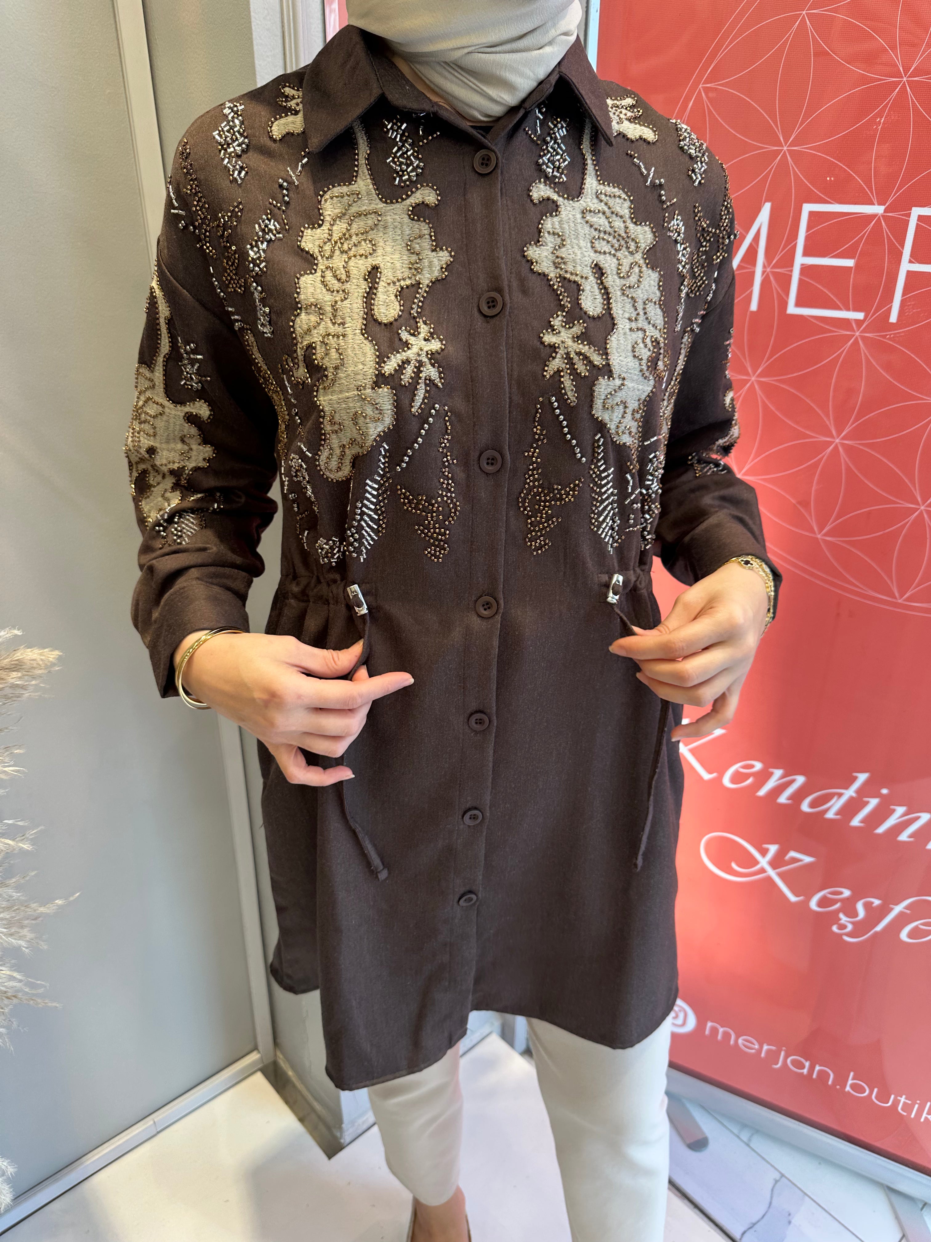 İşlemeli Uzun Gömlek