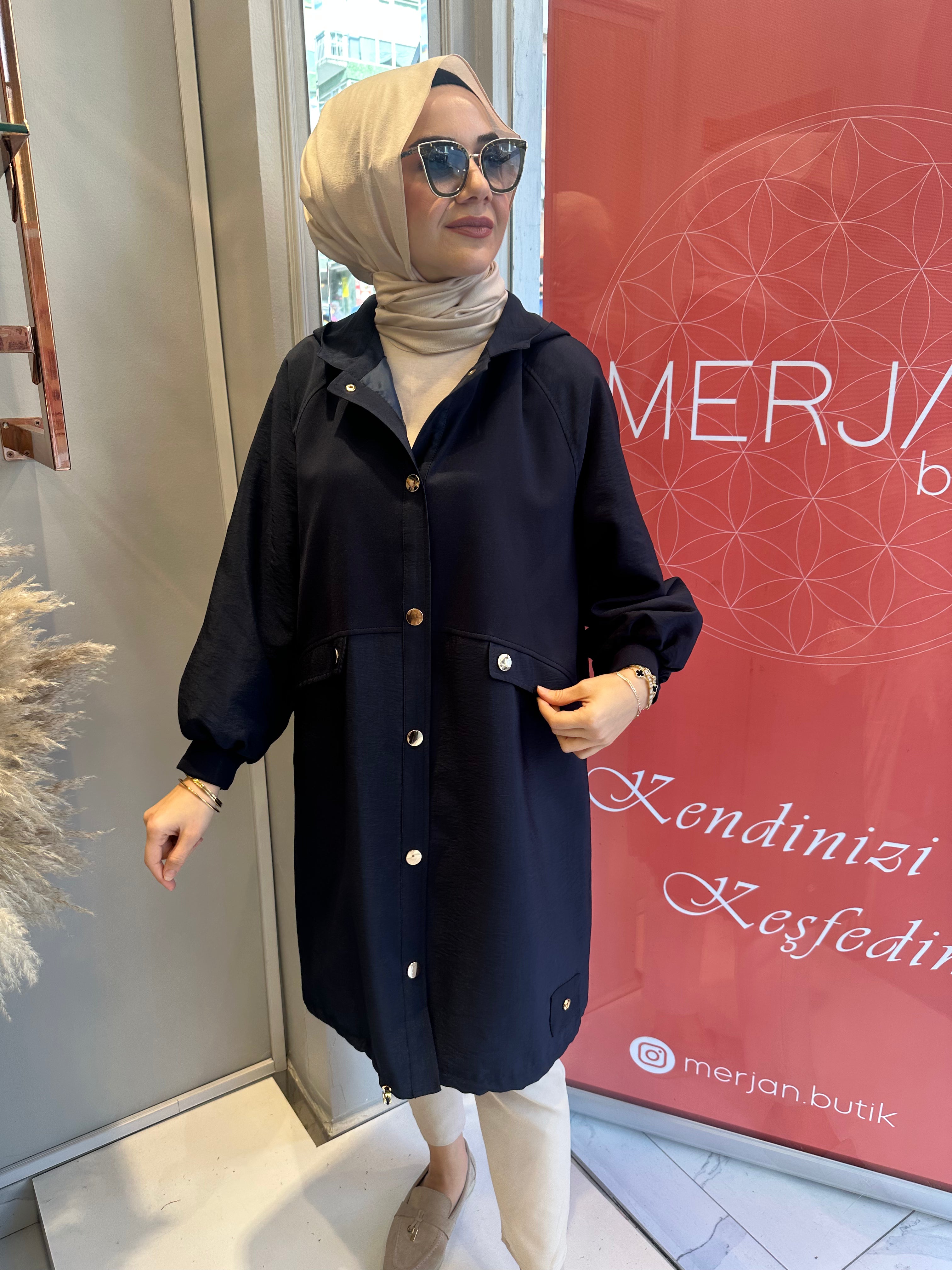 Ceremony Kısa Düğmeli Kap