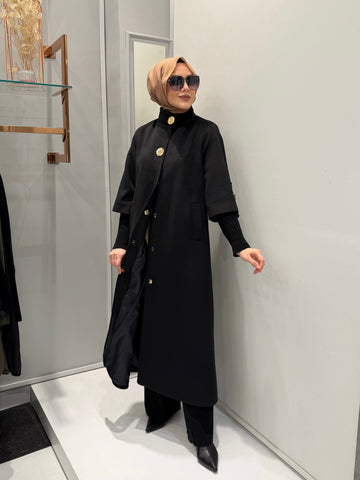 Triko Detaylı Kaşe Manto