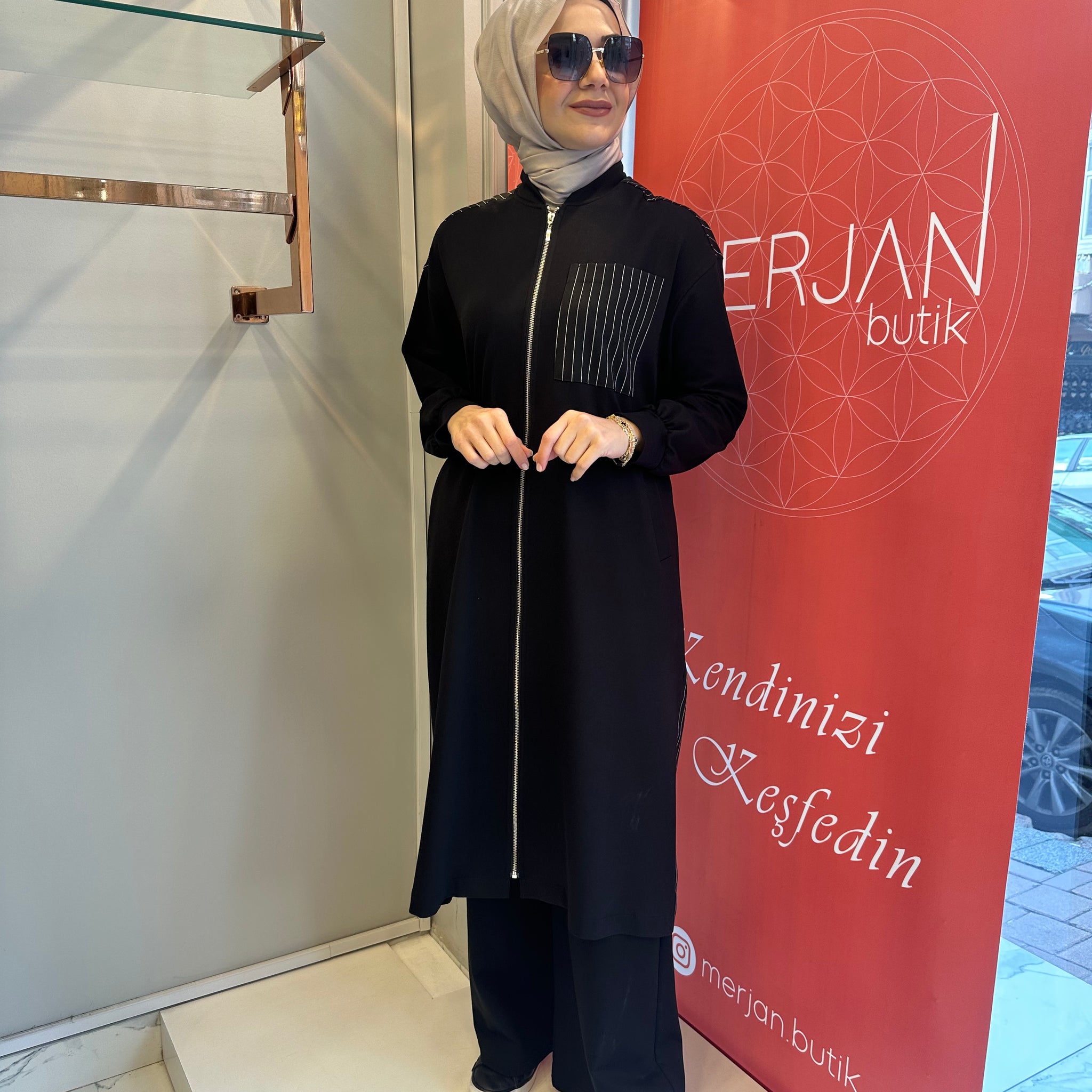 Nurcan Çetin Çizgili Kap Siyah