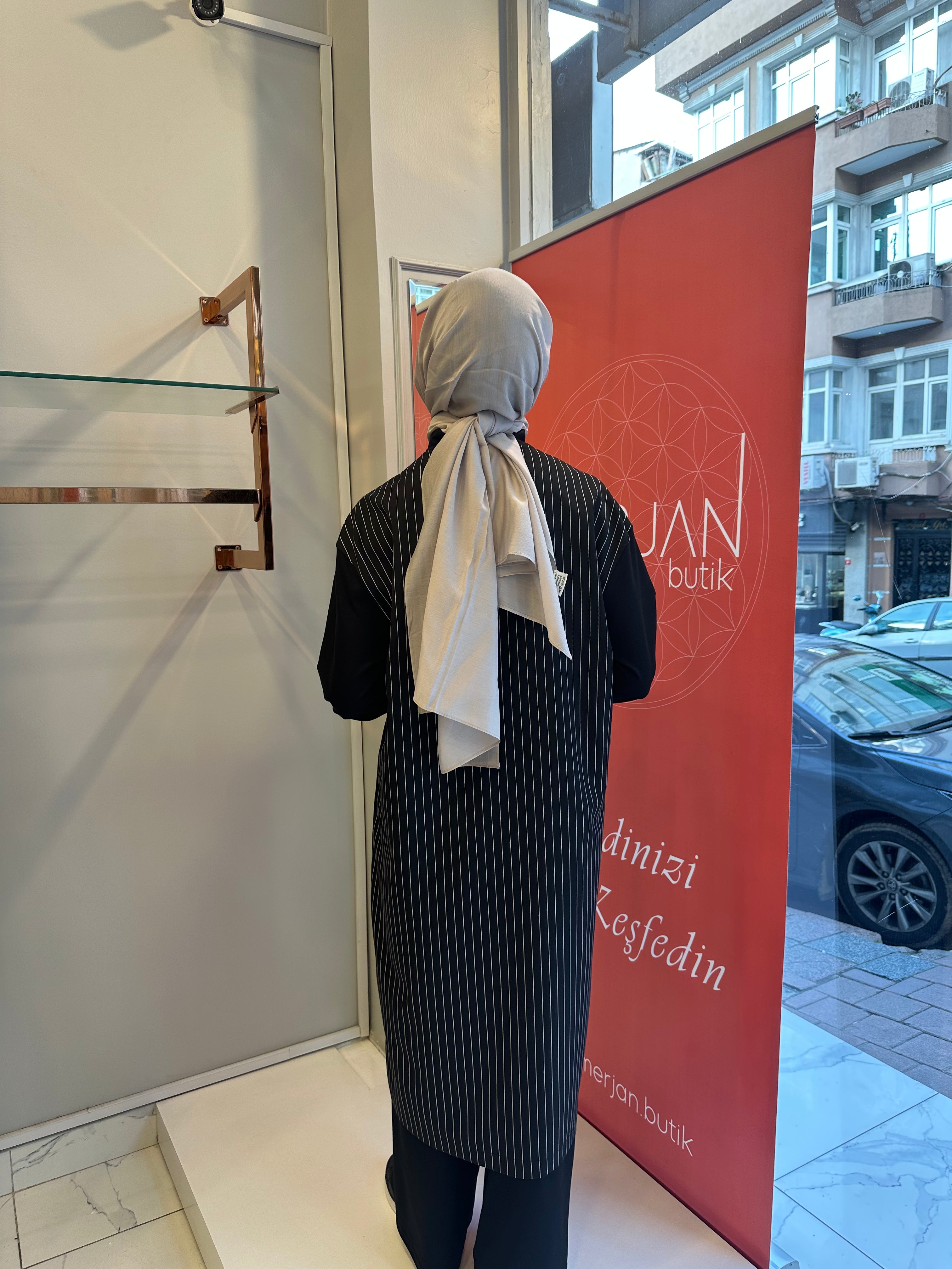 Nurcan Çetin Çizgili Kap Siyah