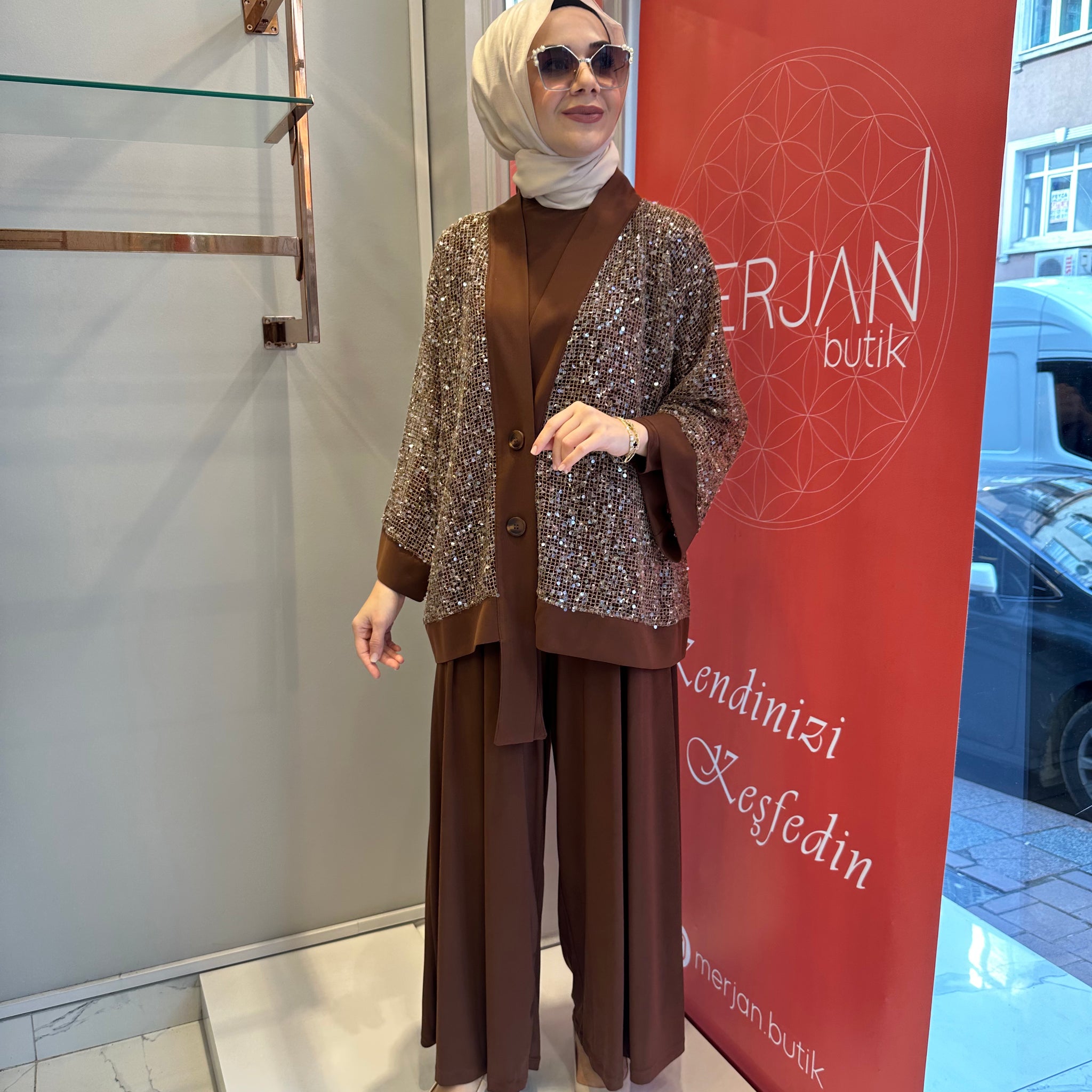 Kahverengi Sandy Takım