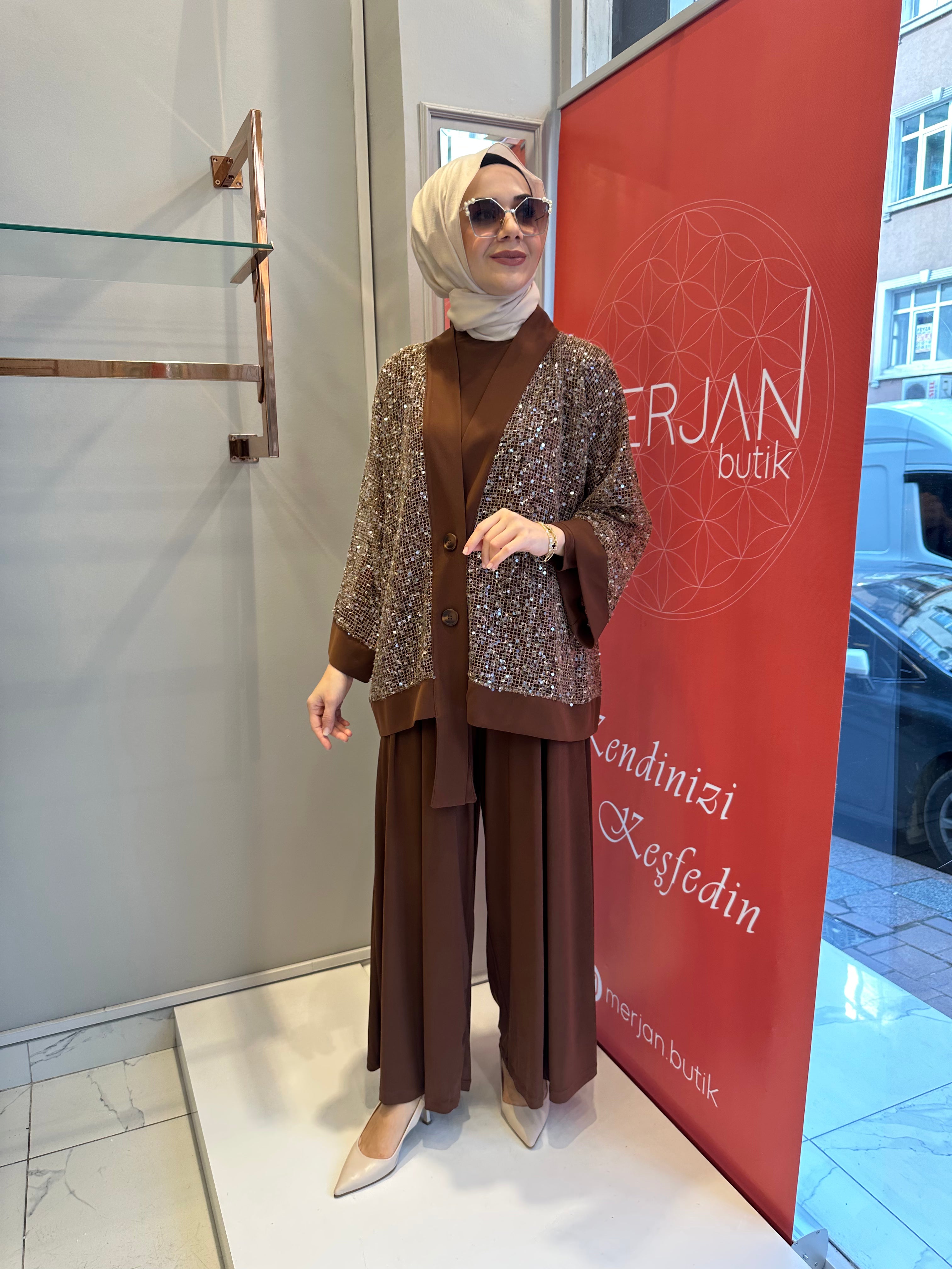 Kahverengi Sandy Takım