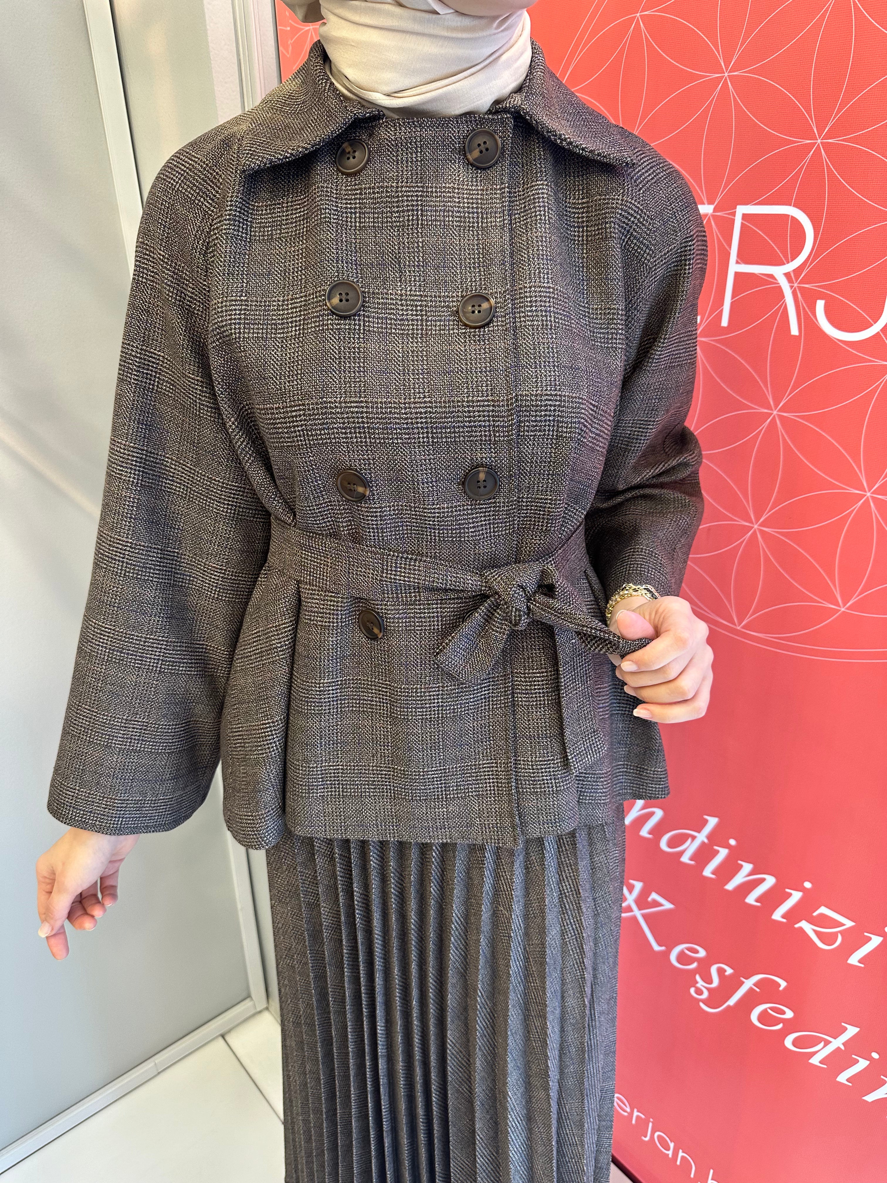 Ekose Kahverengi Etekli Takım