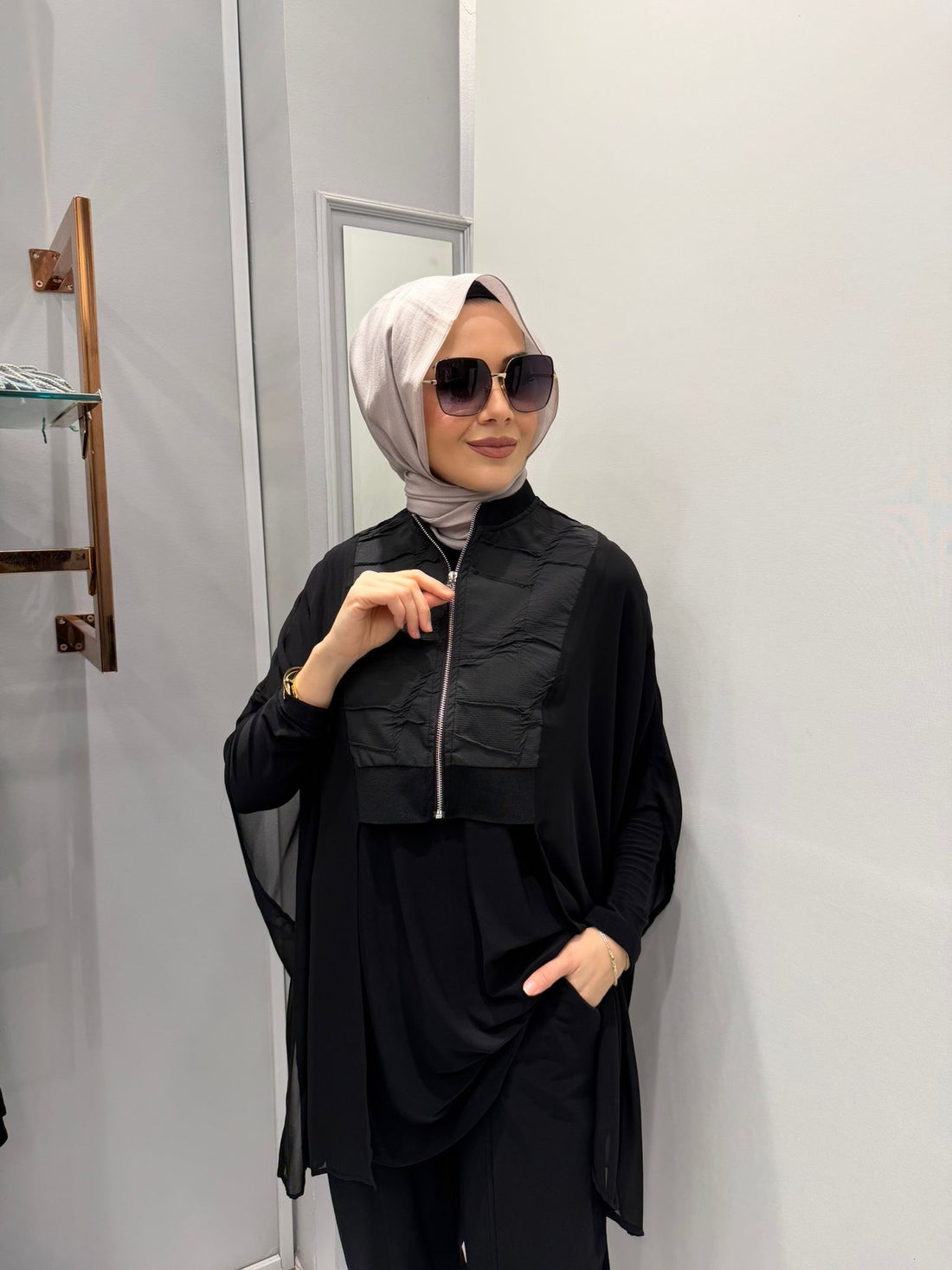 Nurcan Çetin Siyah Pantolonlu Takım