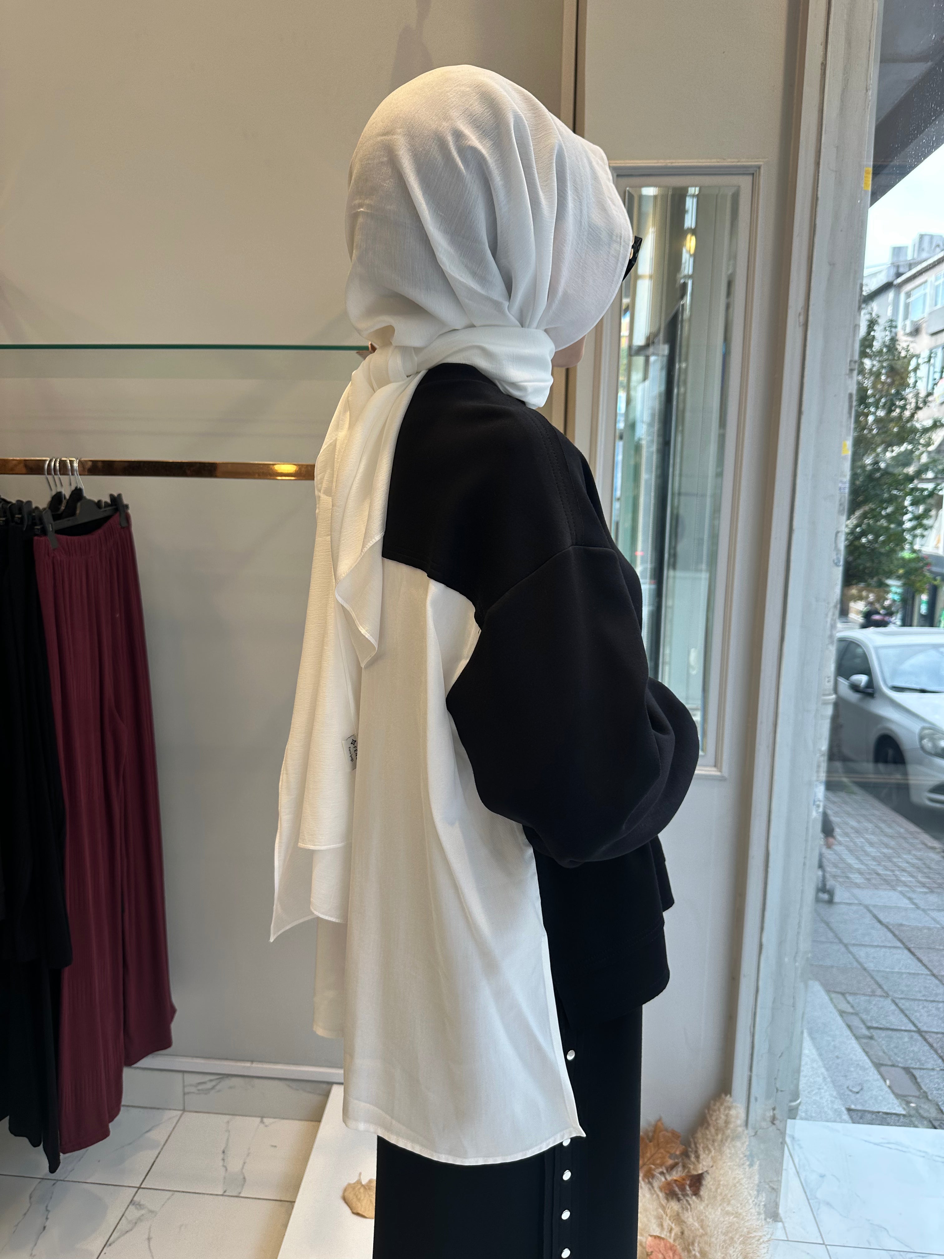 Nurcan Çetin Etekli Takım