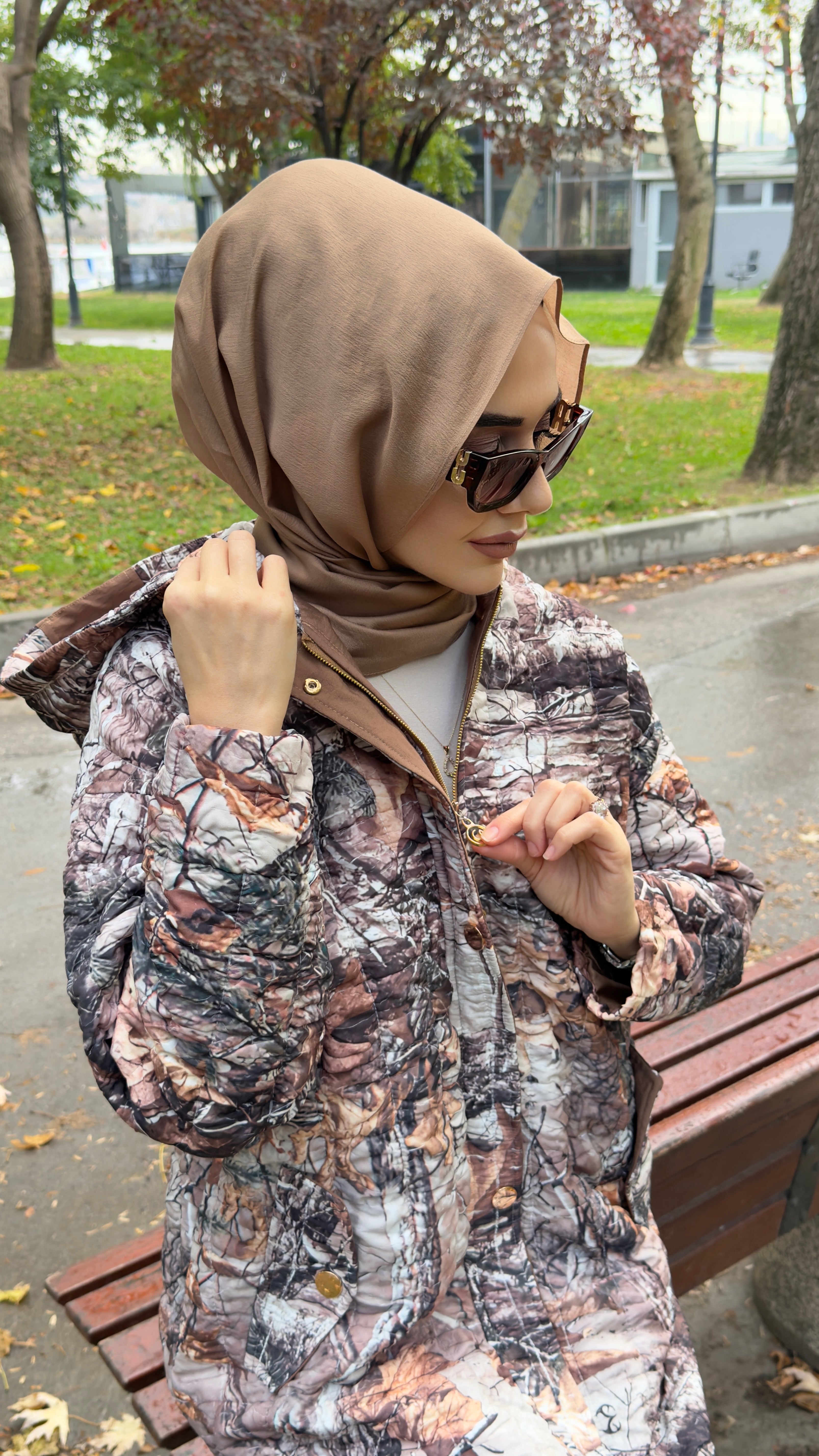 slider image slider_item_3NzY6w